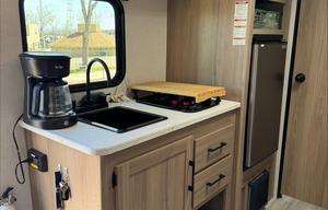 2025 Coleman Lantern LT 17B