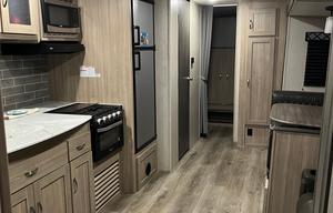 2021 Coachmen Freedom Express Ultra Lite