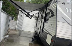 Heartland Trail Runner SLE 25 - *with Solar*