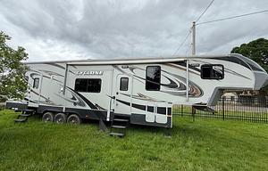 2012 Cyclone HD Edition RV rental photo 8
