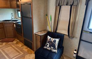 2014 Skyline Layton 314 RV rental photo 10