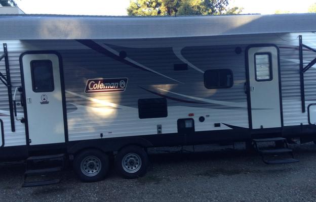 2017 Coleman 28 Foot Bunk house