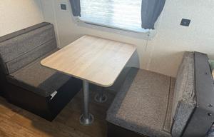 Wolf Pup Bunkhouse • Sleeps 5 • Delivery & Setup