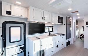 2022 EAST TO WEST Entrada 2900DS