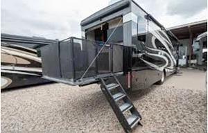 North Cascades Bounder | Luxury | Spacious | Vegas