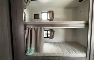 Spacious Minnie Winnie 31H – Perfect for Families