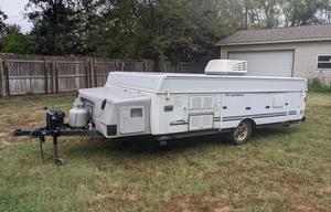 2007 Fleetwood Bayside Pop-Up (Fully Stocked!)