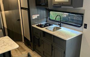 Fantastic light camper, family friendly!