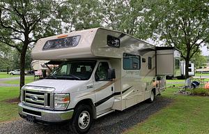 2019 Coachmen RV Leprechaun 260RS Ford 350