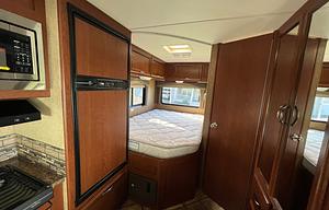 2014 Thor Chateau 22E Motor Coach All Season Ready