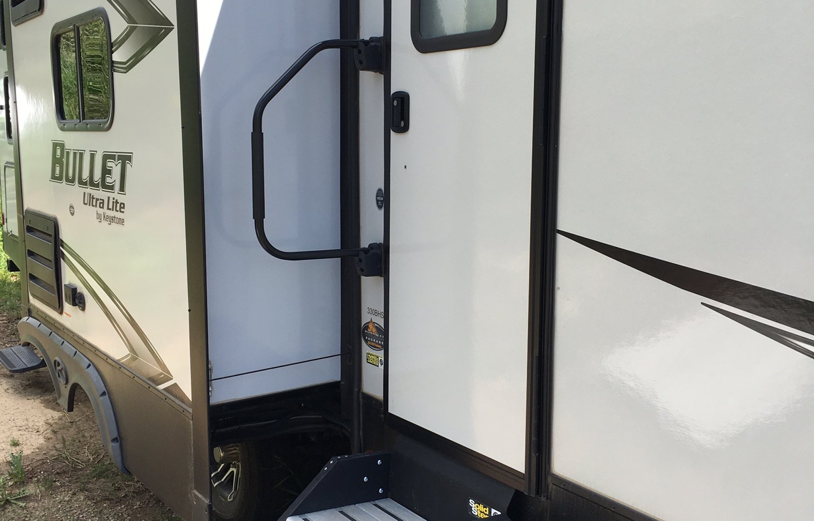 2021 Keystone Bullet 330BHS - Luxury Camping