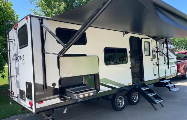 BRAND NEW Grand Design Imagine 25DBE Luxury RV