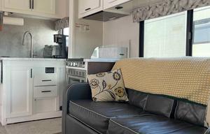 Big Bertha- Pet Friendly RV