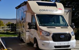 AWD Pet Friendly, Easy to drive even in Snow!