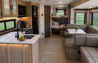 "Sunrise" Forest River Salem bunk house sleeps 7