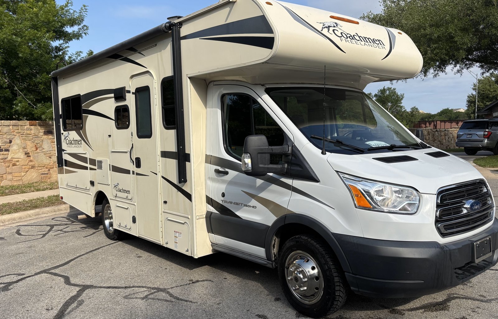2018 Coachman Freelander Micro. Fully loaded!