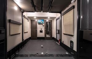 Heartland Cyclone 4113 Extreme toy hauler / bunk