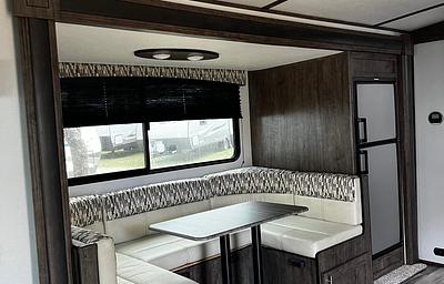 Rubén and Myra’s Rv