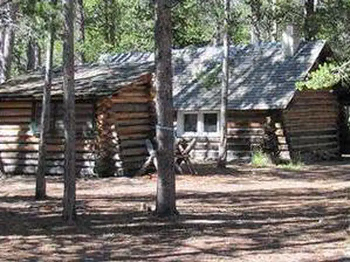 Twin Lakes Cabin (MT)