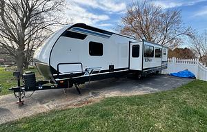2024 Luxurious, Loaded & Spacious 2 Bdrm Pets Free