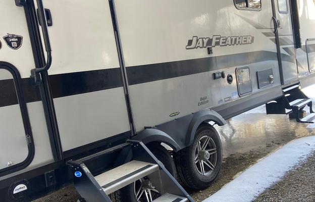 2022 Jayco Jay Feather 24BH