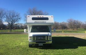 Sunseeker 32', Family Size Camping Machine, Luxury. This Motorhome is custom made, will make your trip unforgettable.