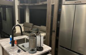 2022 Alliance RV Valor 42V13