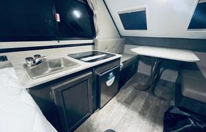 2020 Mars/ Marte  Rockwood Hard Side Series A122S