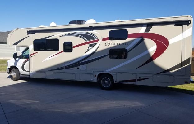 2017 Thor Motor Coach Chateau 31E Bunkhouse