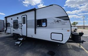 2026 Jayco Travel Trailer – Bunkhouse & Sleeps 7