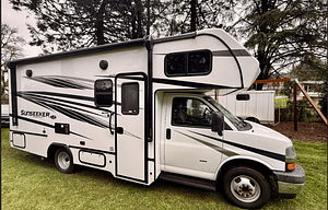 Family&Pet Friendly - 2024 Forest River SUNSEEKER