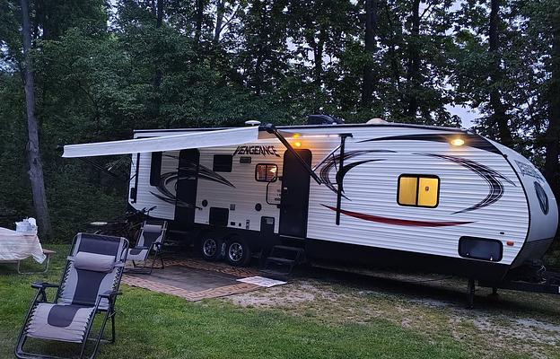 2015 Vengeance Super Sport 31V RV rental photo 1