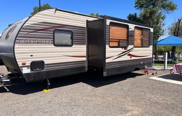 2016 Cherokee Bunkhouse Sleeps 8