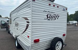 Light Weight Jayco Travel Trailer SUV towing