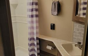 Large Shower☆Outdoor kitchen☆Slide out☆ BUNKS