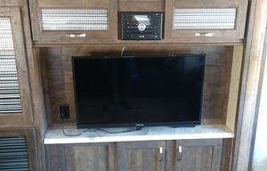 2018 Forest River RV Vibe 301RLS