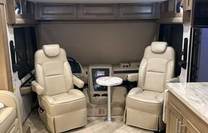 Enzo: New, Kid friendly, 2 full bath, washer/dryer