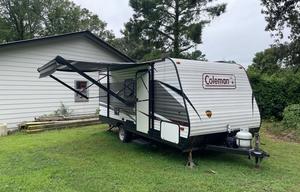 2019 Coleman Lantern LT Series 17FQ RV rental photo 1