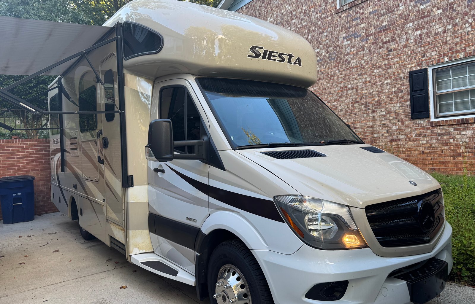 2016 Thor Motor Coach Siesta Sprinter 24SR