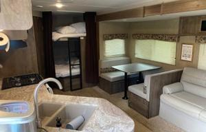 2018 Dutchmen RV Coleman Lantern Series 263BH
