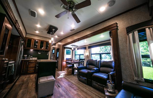 Come Glamp On Our Horse Farm!