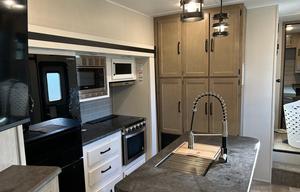 2024 Palomino Puma Unleashed 383DSS RV rental photo 5