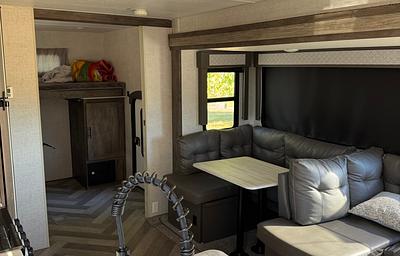2021 Wildwood 29VBUD RV rental photo 2