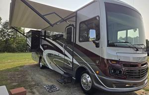2022 Fleetwood RV Bounder 35K