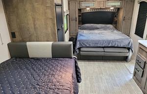 26' 2021 Sonic Bunkhouse - Sleeps 6 + 1 Child