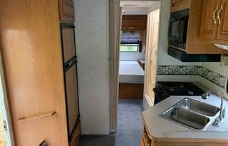 2001 Thor Motor Coach Four Winds 28A Chevy
