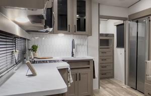 2024 Reflection 150 Series 298BH RV rental photo 6