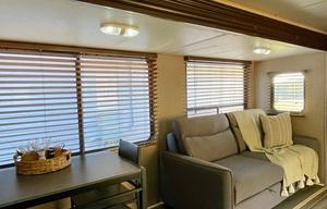 2016 Cherokee 304BH RV rental photo 10