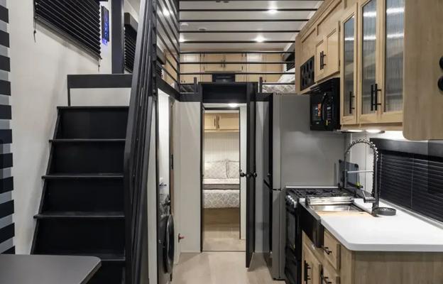 Luxury 20OG Mini Loft adventure trailer
