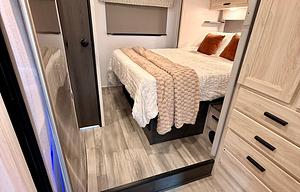 Family&Pet Friendly - 2024 Forest River SUNSEEKER